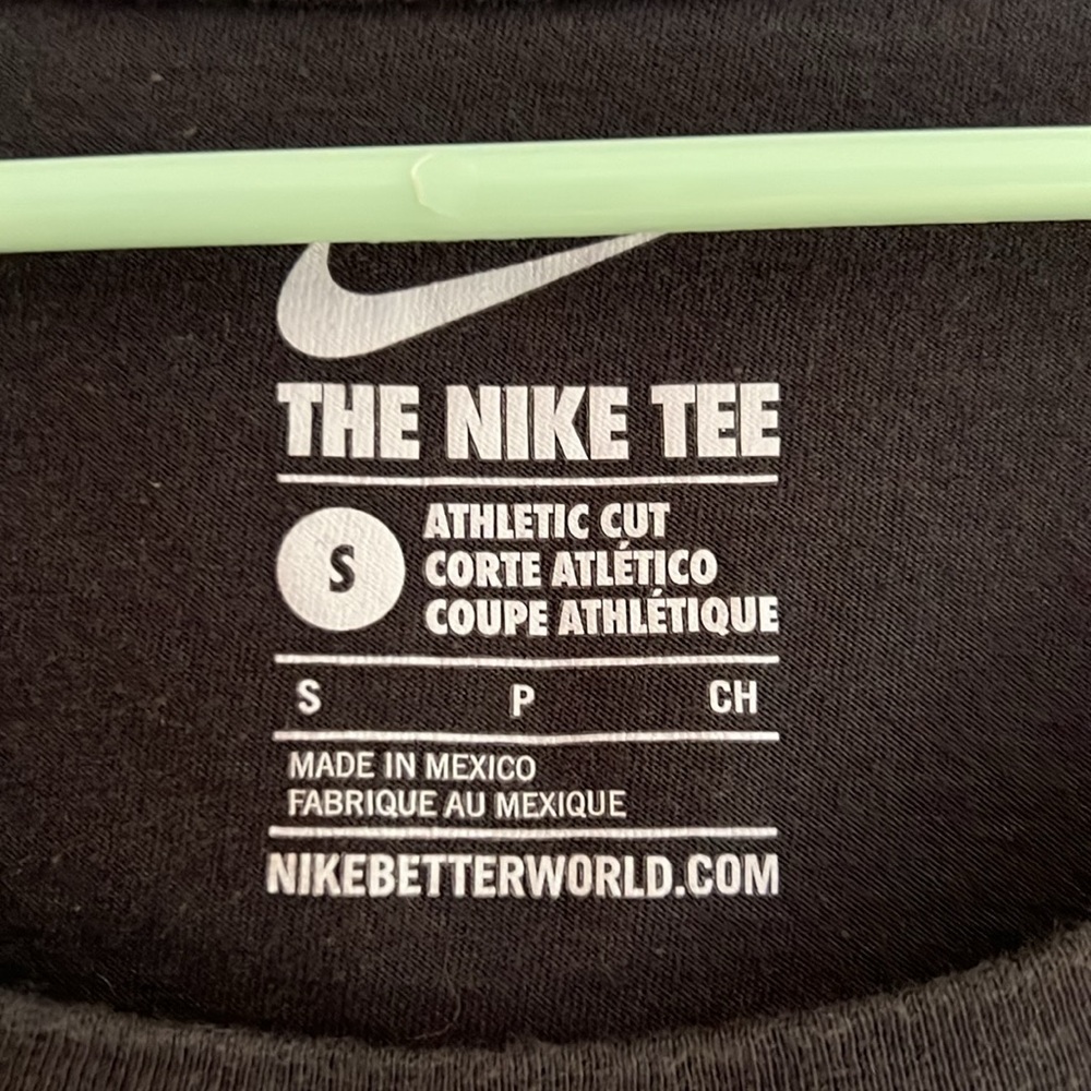 Nike long sleeve tee. Size small - Picture 3 of 3